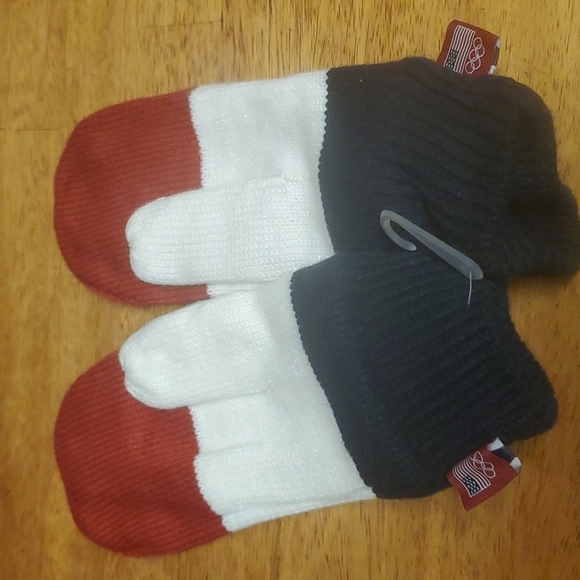 Team USA Olympic mittens. Fleece lined - Picture 2 of 5